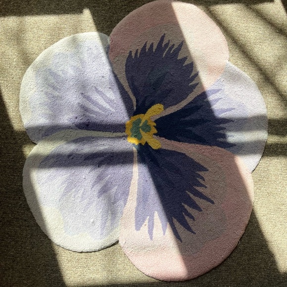 Vintage Viola Flower / pansy Area Rug - Pink, Purple,Blue - Picture 5 of 9
